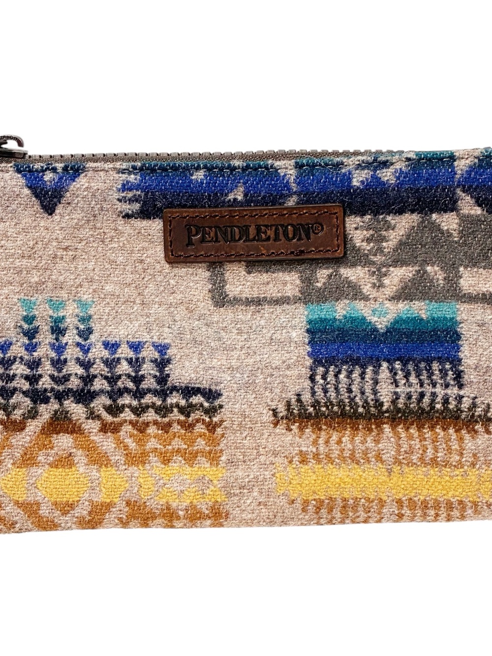 Pendleton Virgin Wool Multi Color THREE POCKET KEEPER